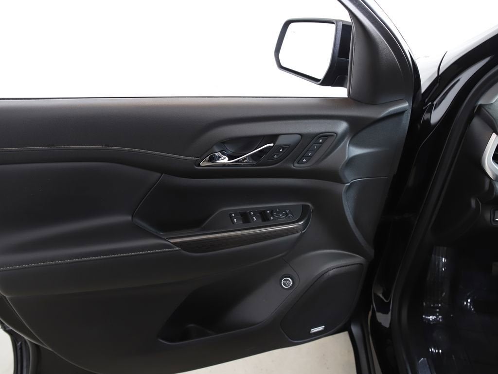 2022 GMC Acadia SLT