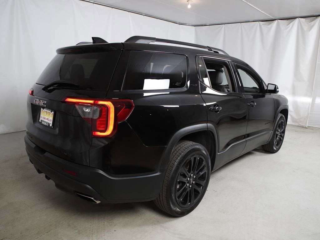 2022 GMC Acadia SLT