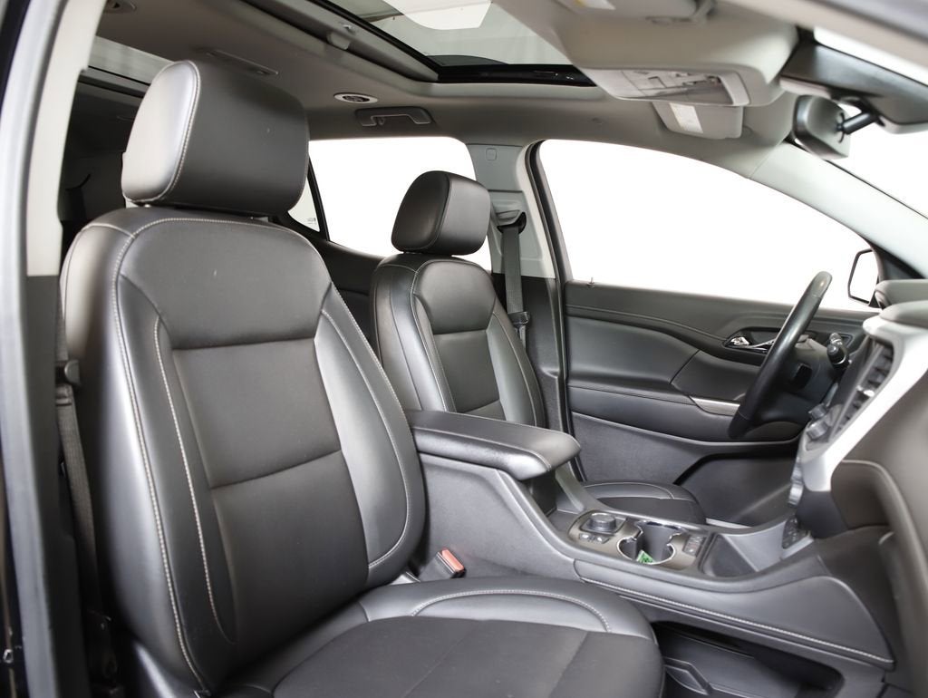 2022 GMC Acadia SLT