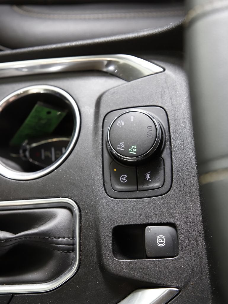 2022 Chevrolet Traverse LT Leather