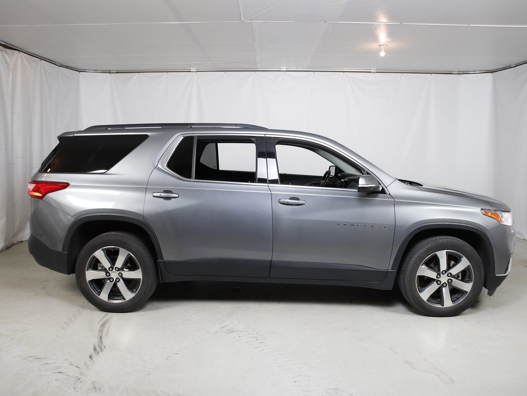 Used 2020 Chevrolet Traverse 3LT with VIN 1GNEVHKW7LJ260408 for sale in Mora, Minnesota