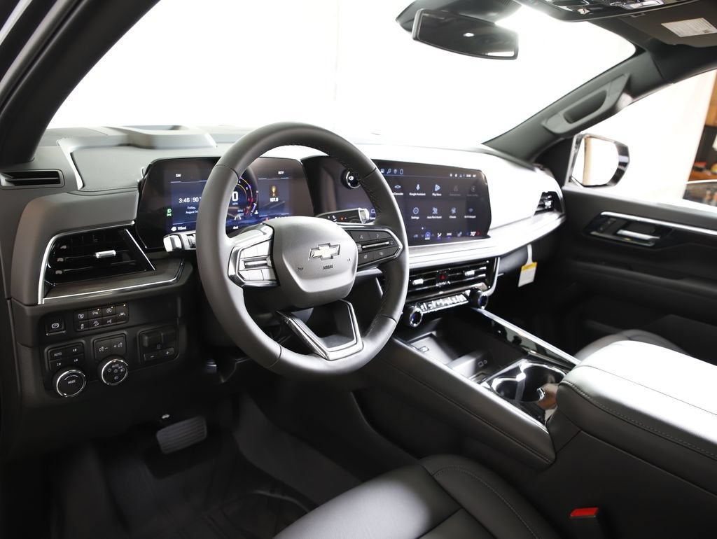 2026 Chevrolet Suburban LT - Photo 18