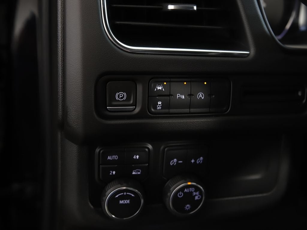 2024 Chevrolet Suburban LS
