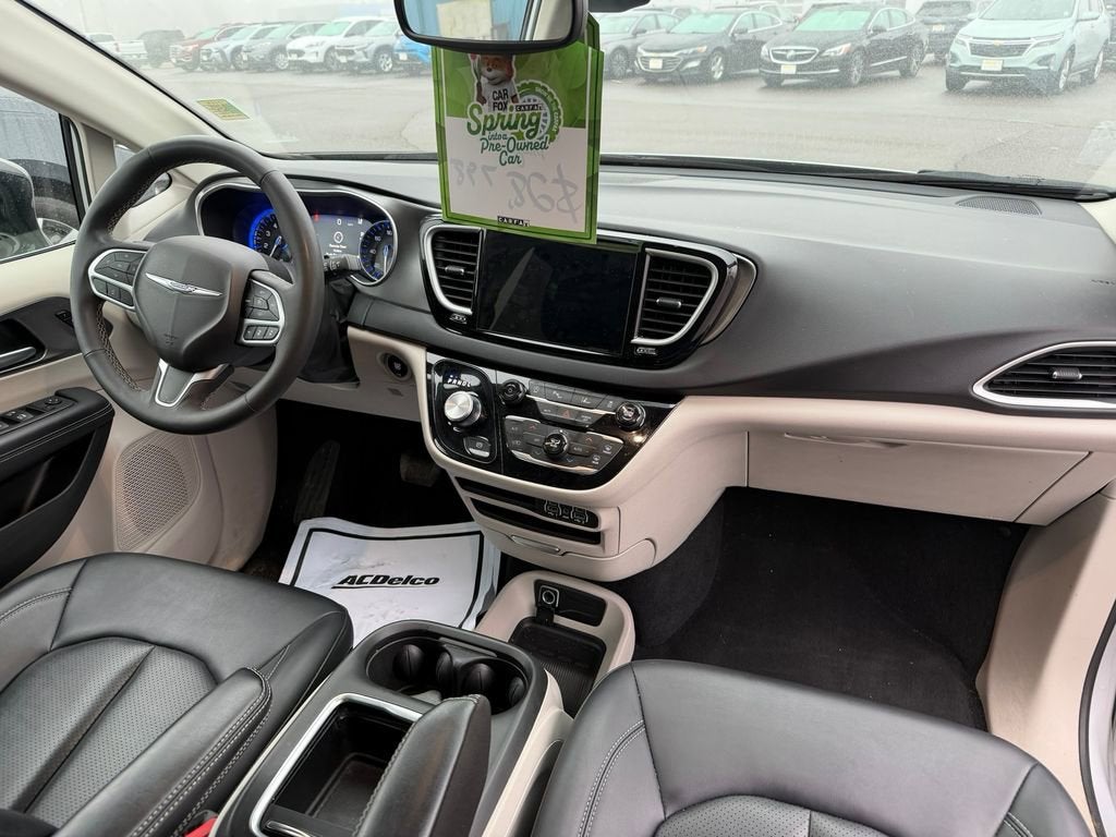 2024 Chrysler Pacifica Touring L