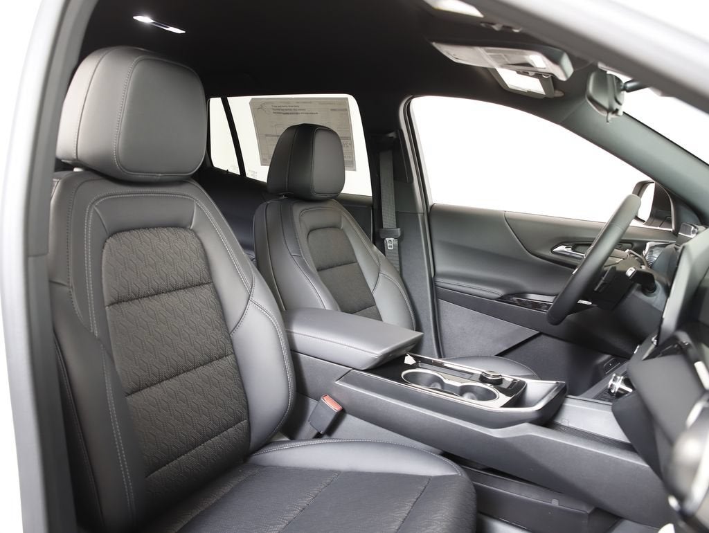 2026 Chevrolet Equinox LT - Photo 7