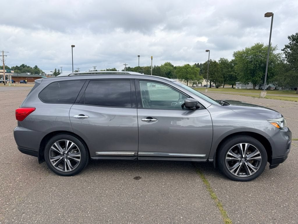 2017 Nissan Pathfinder Platinum
