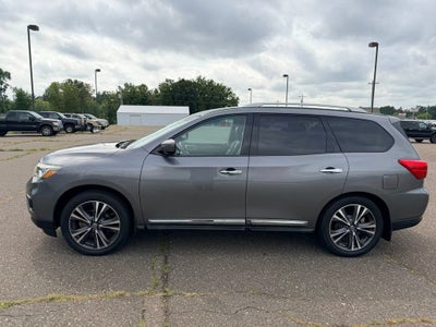 2017 Nissan Pathfinder Platinum