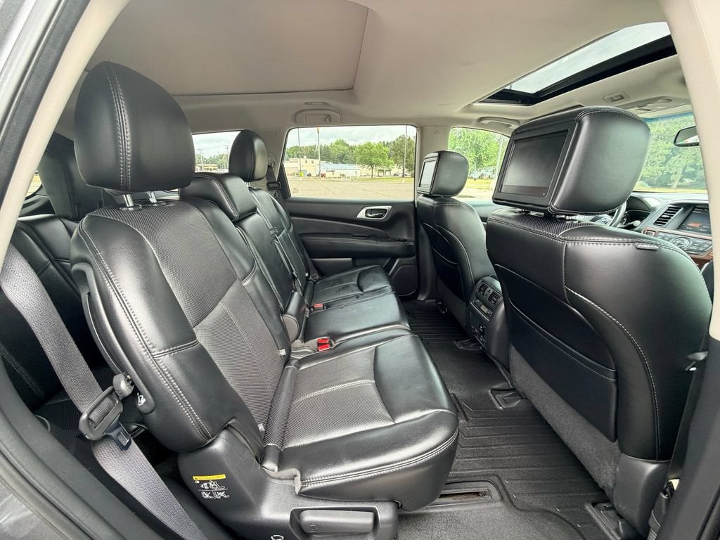 2017 Nissan Pathfinder Platinum
