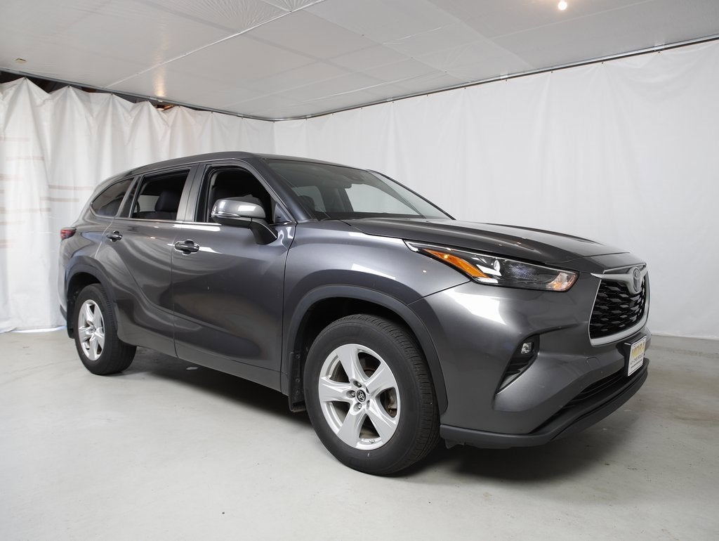 2024 Toyota Highlander LE