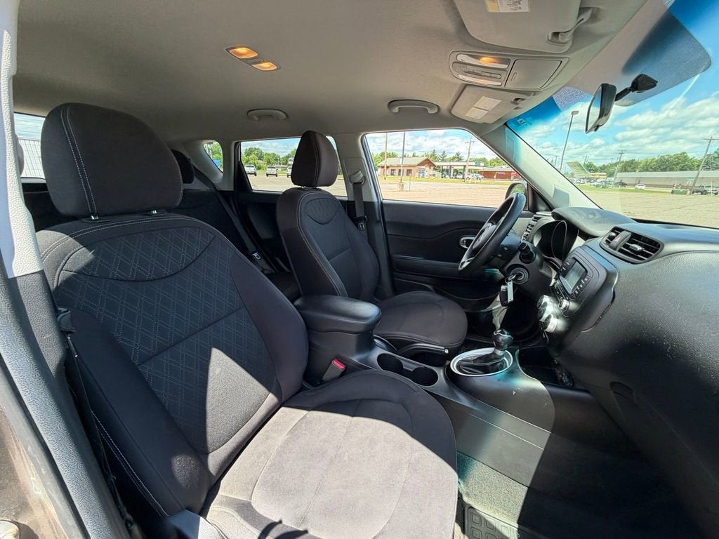 2016 Kia SOUL Base