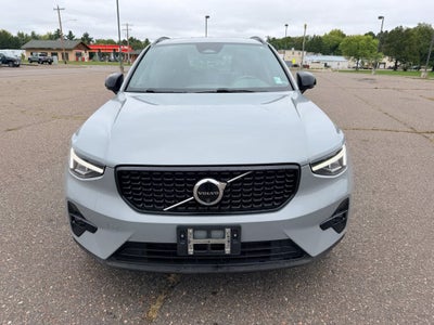 2024 Volvo XC40 Plus Dark Theme